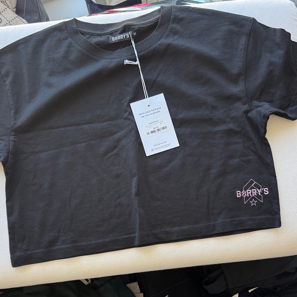 Barry’s crop boxy tee